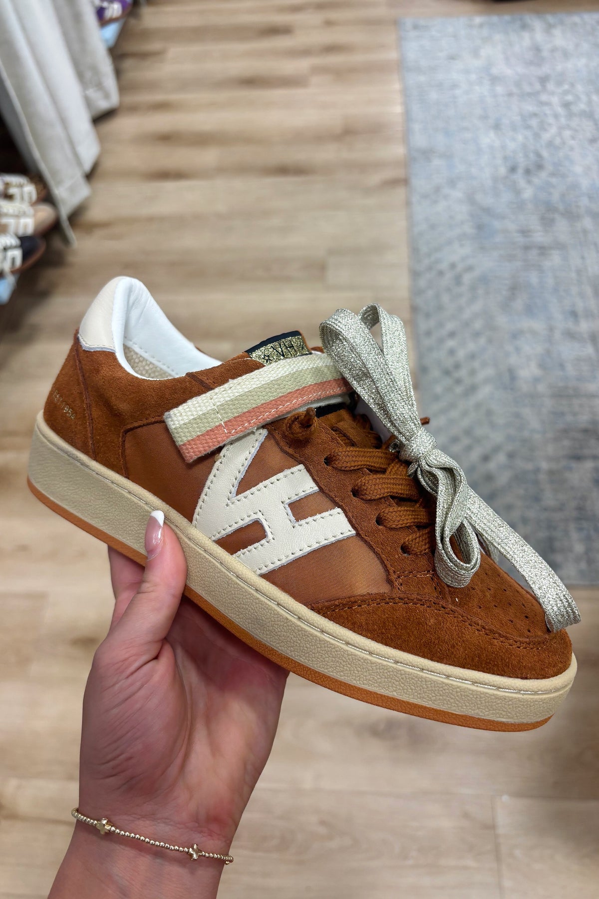 Vintage Havana Next 10 Chestnut Suede Sneaker