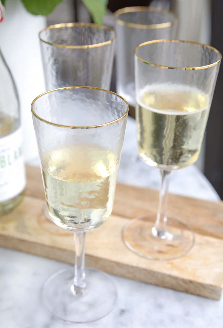 Mary Square Hammered Wine Glass