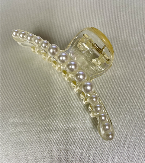 Claw Clip Pearls