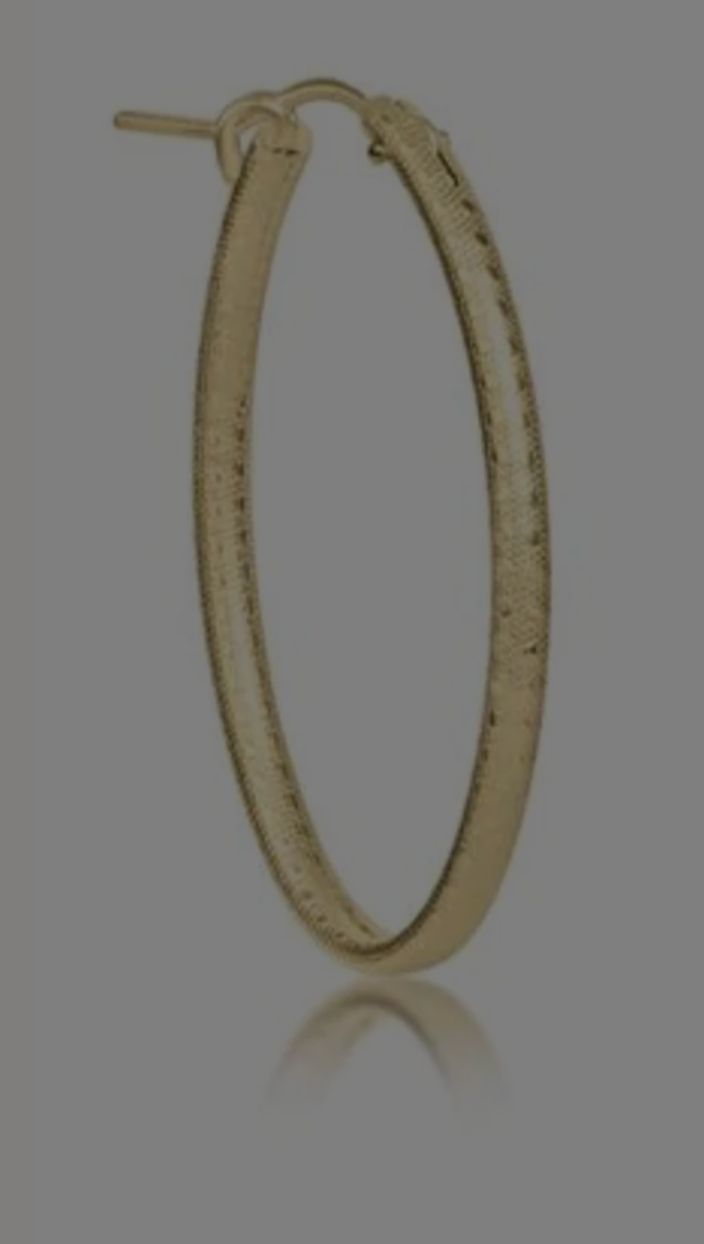 E Newton Oval Gold 1" Hoop Textured