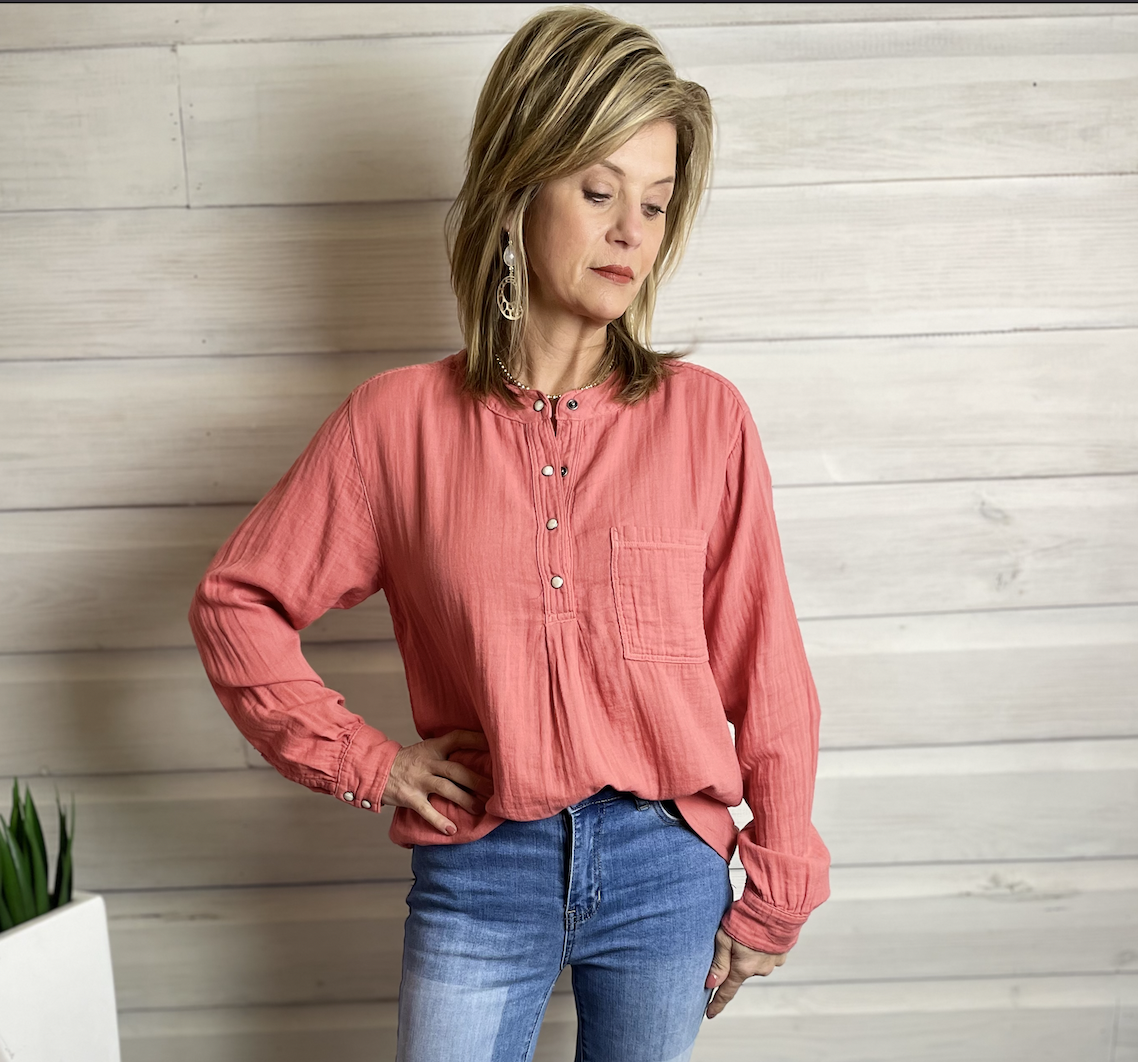 Dylan Kenzie Top w Snap Placket Crush